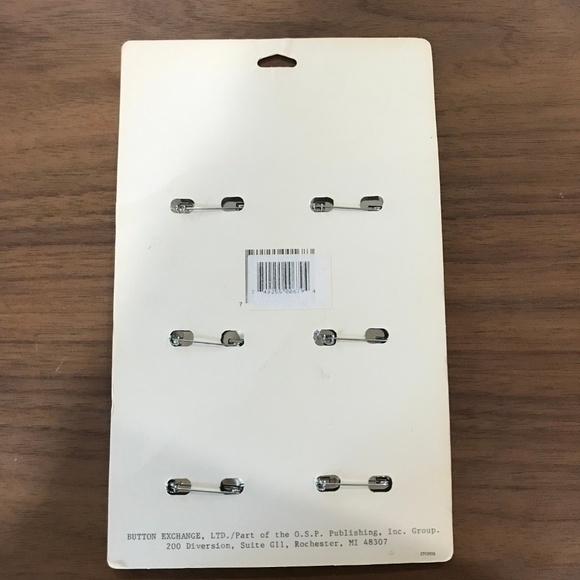 NWT VINTAGE 90's Lion King Pin Set - Picture 2 of 4